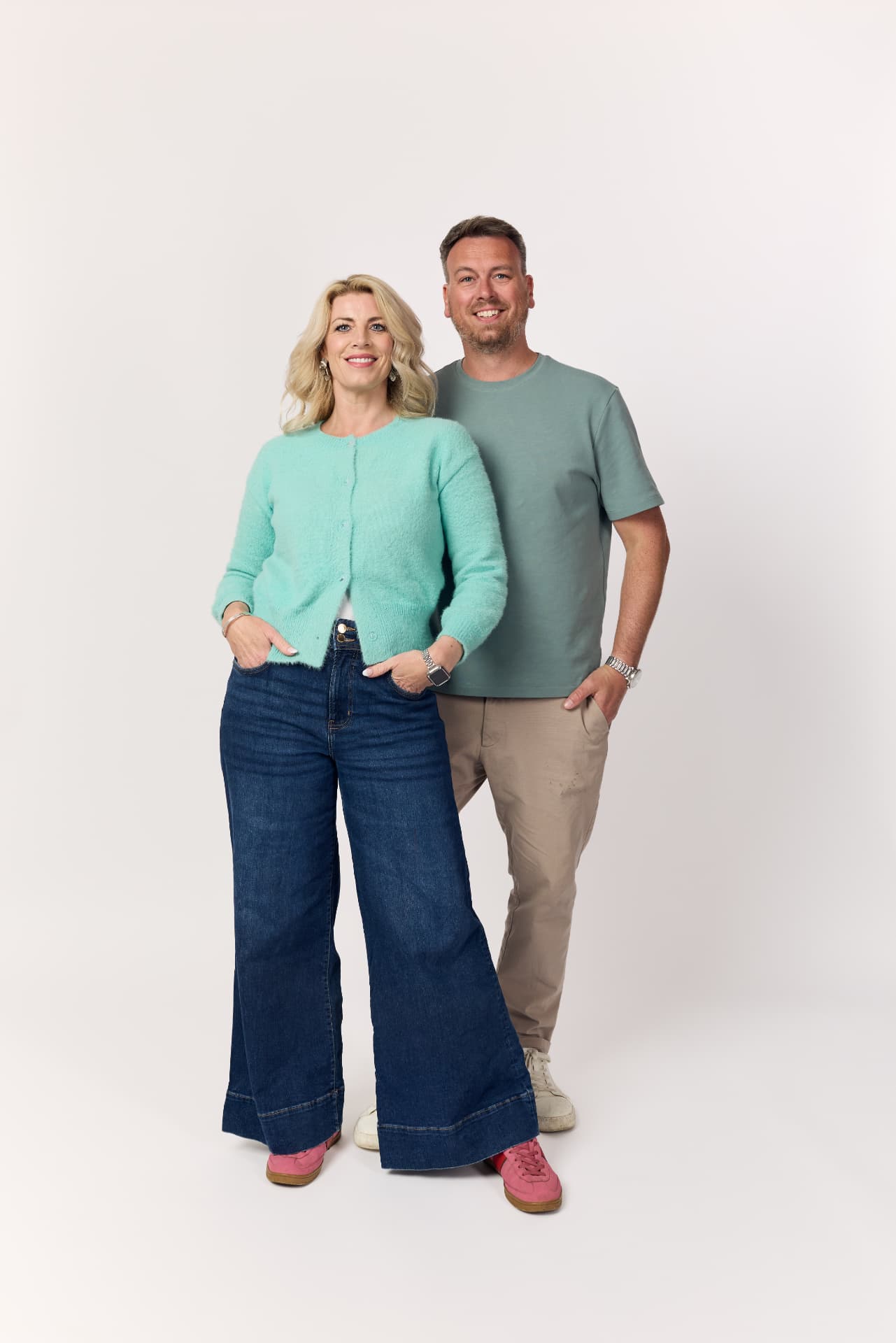 Laura and Jeff Brunton standing together